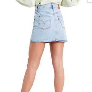 Levi’s high waisted denim skirt